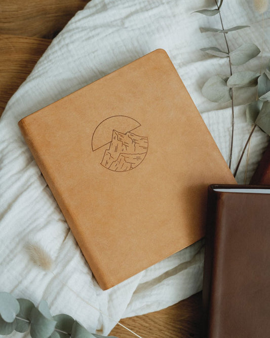 Bibel mit Berg - Sconi Bibel