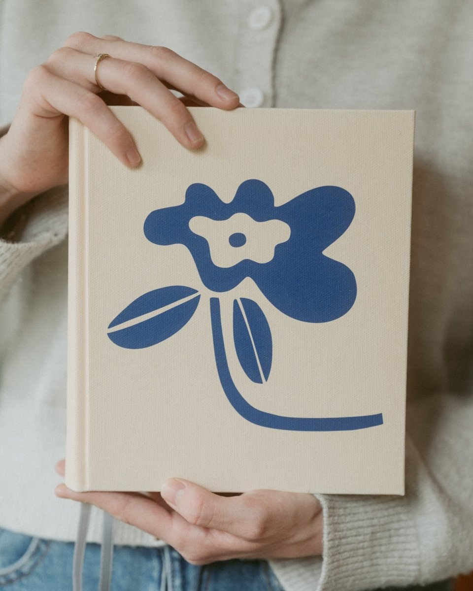 Leinenbibel „Blumen“ - Sconi Bibel