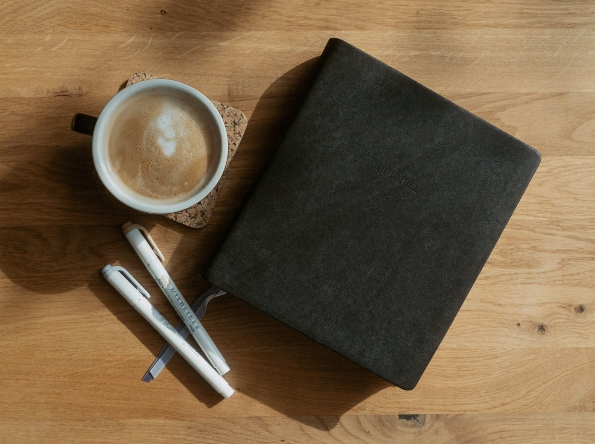 Schwarze Wildleder - Bibel - Sconi Bibel