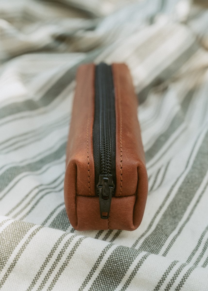 Wildleder-Etui mit Sconi-Prägung - Sconi Bibel